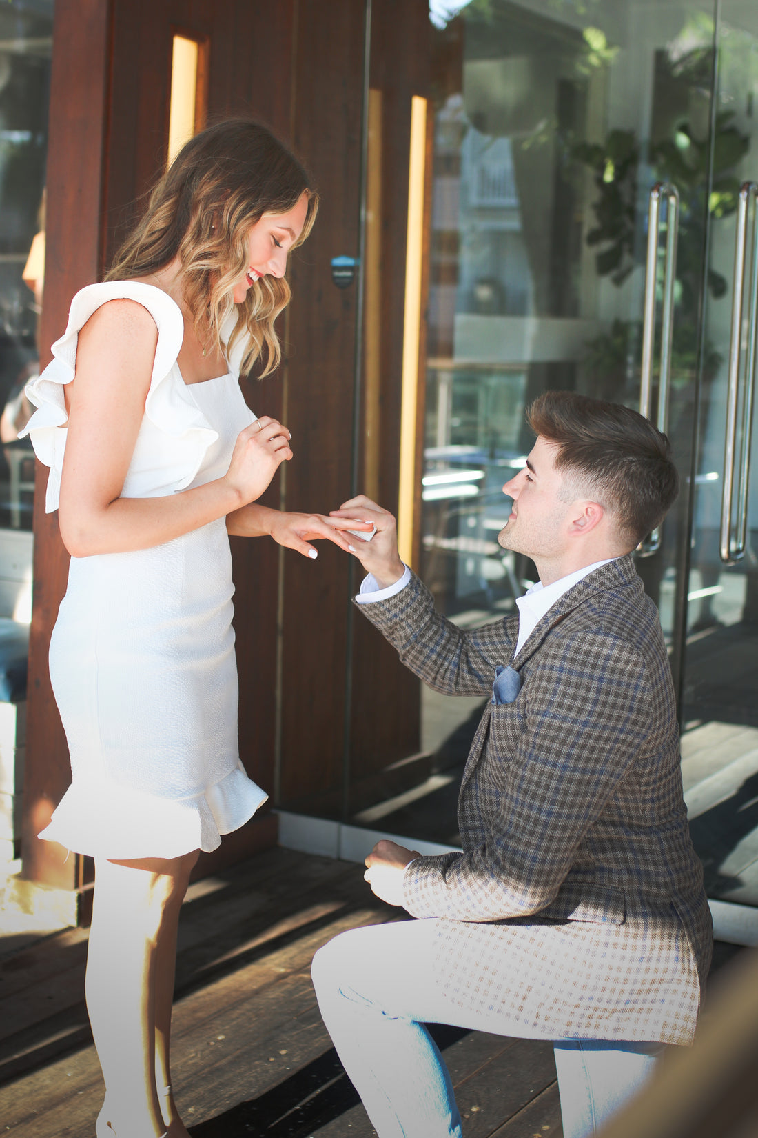 Jake & Emily // Custom Champagne Arc w JKD