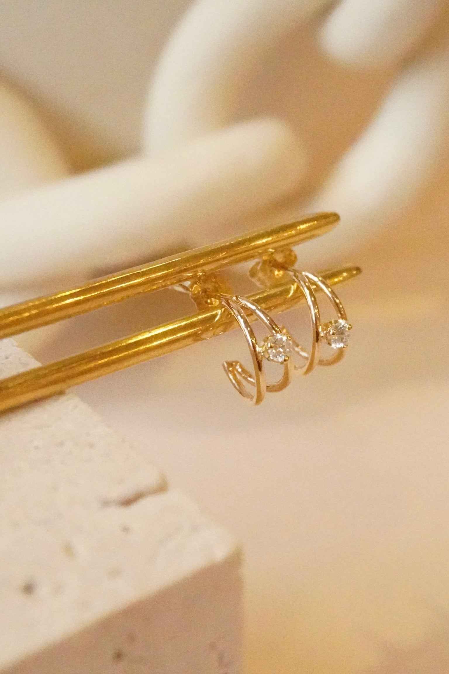 14KT NESTED PRONG DIAMOND DOUBLE WIRE HUGGIE EARRINGS