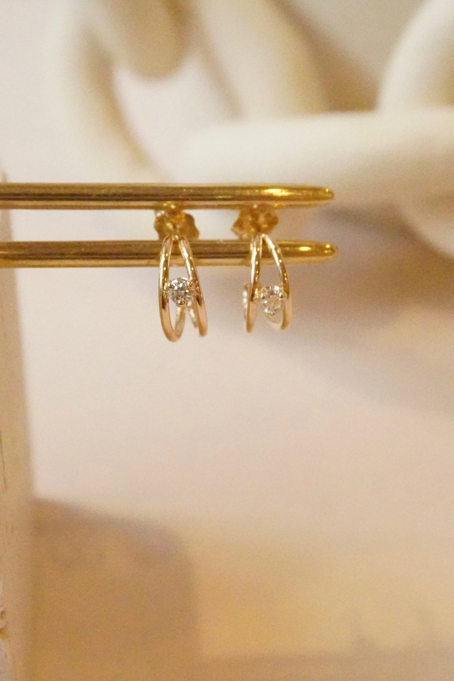 14KT NESTED PRONG DIAMOND DOUBLE WIRE HUGGIE EARRINGS