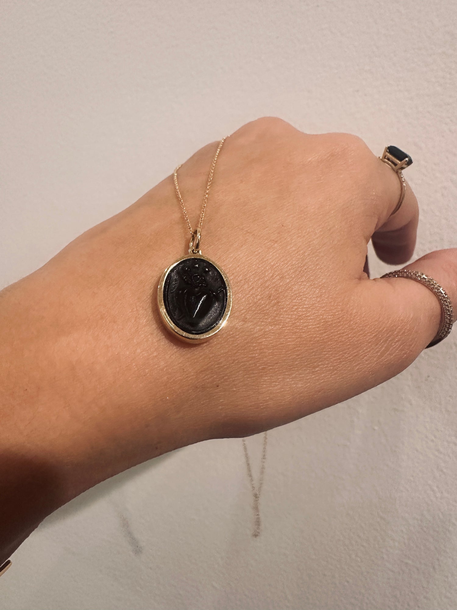 CROWNED HEART BLACK INTAGLIO PENDANT