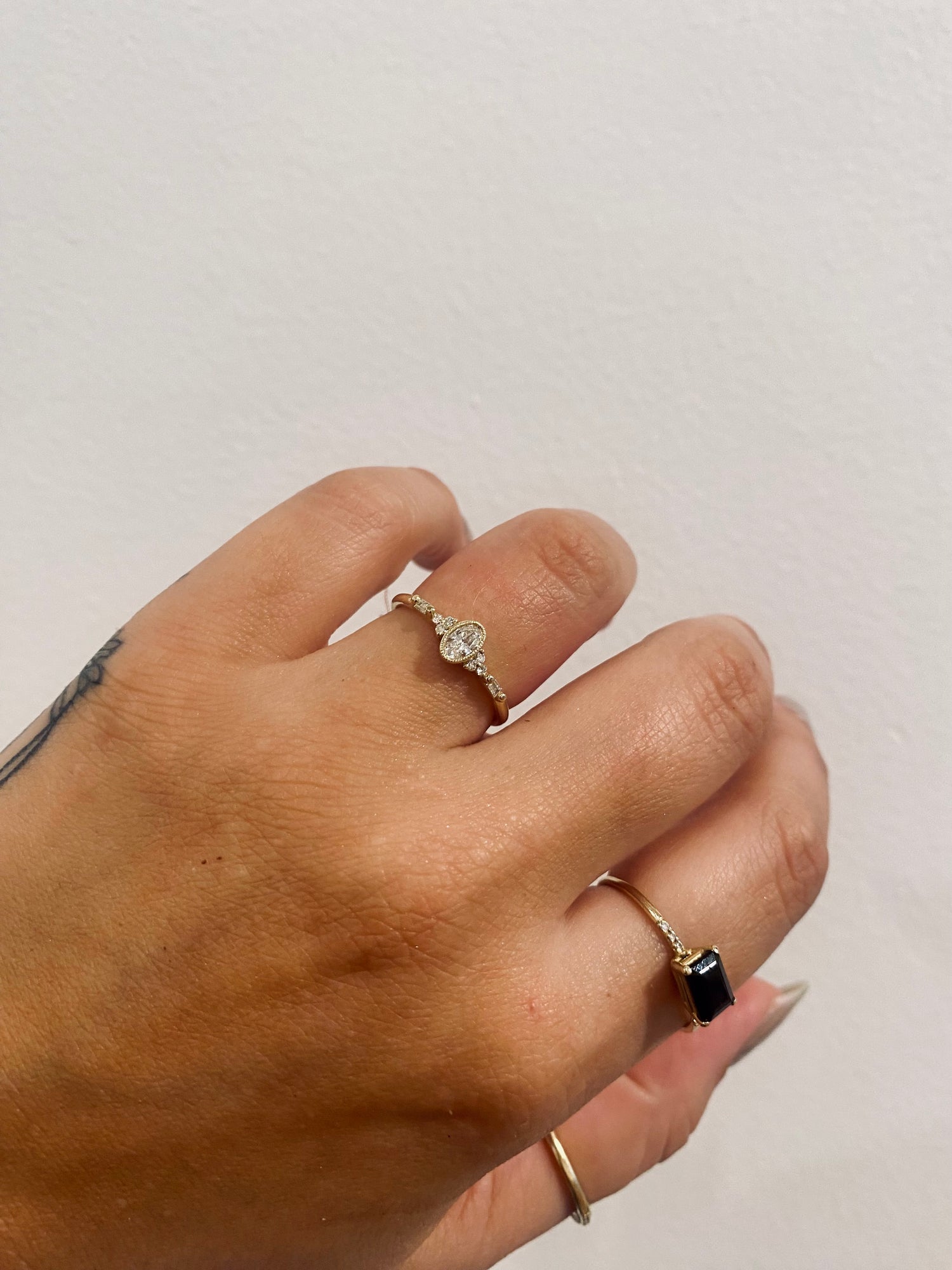 DIAMOND OVAL POEME RING