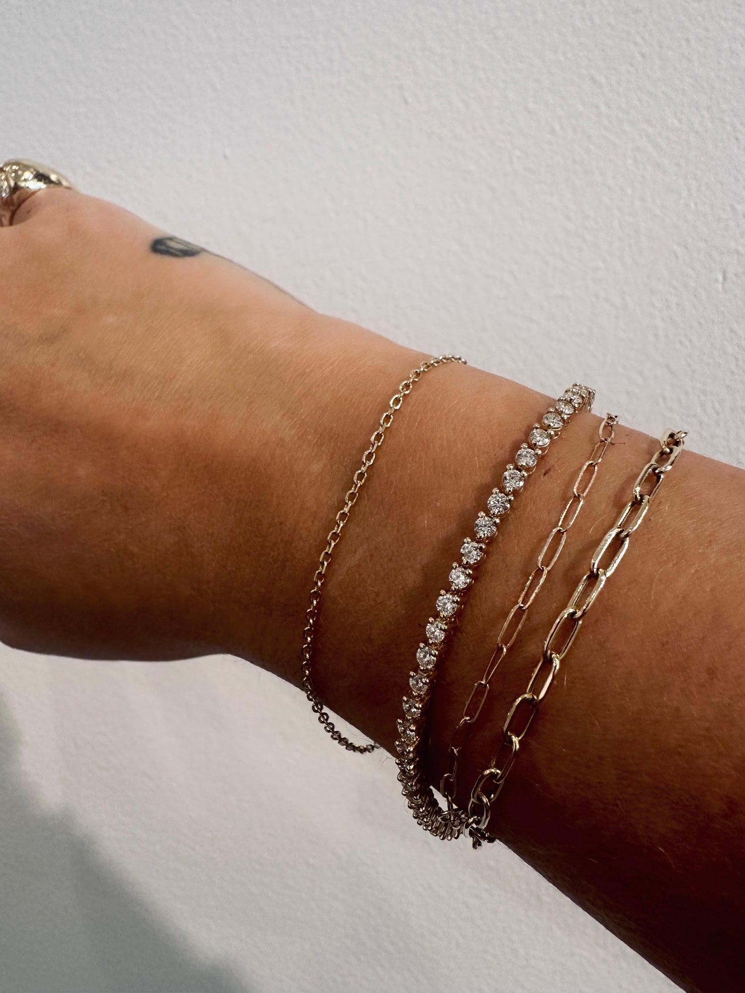 THE CLASSIC TENNIS BRACELET