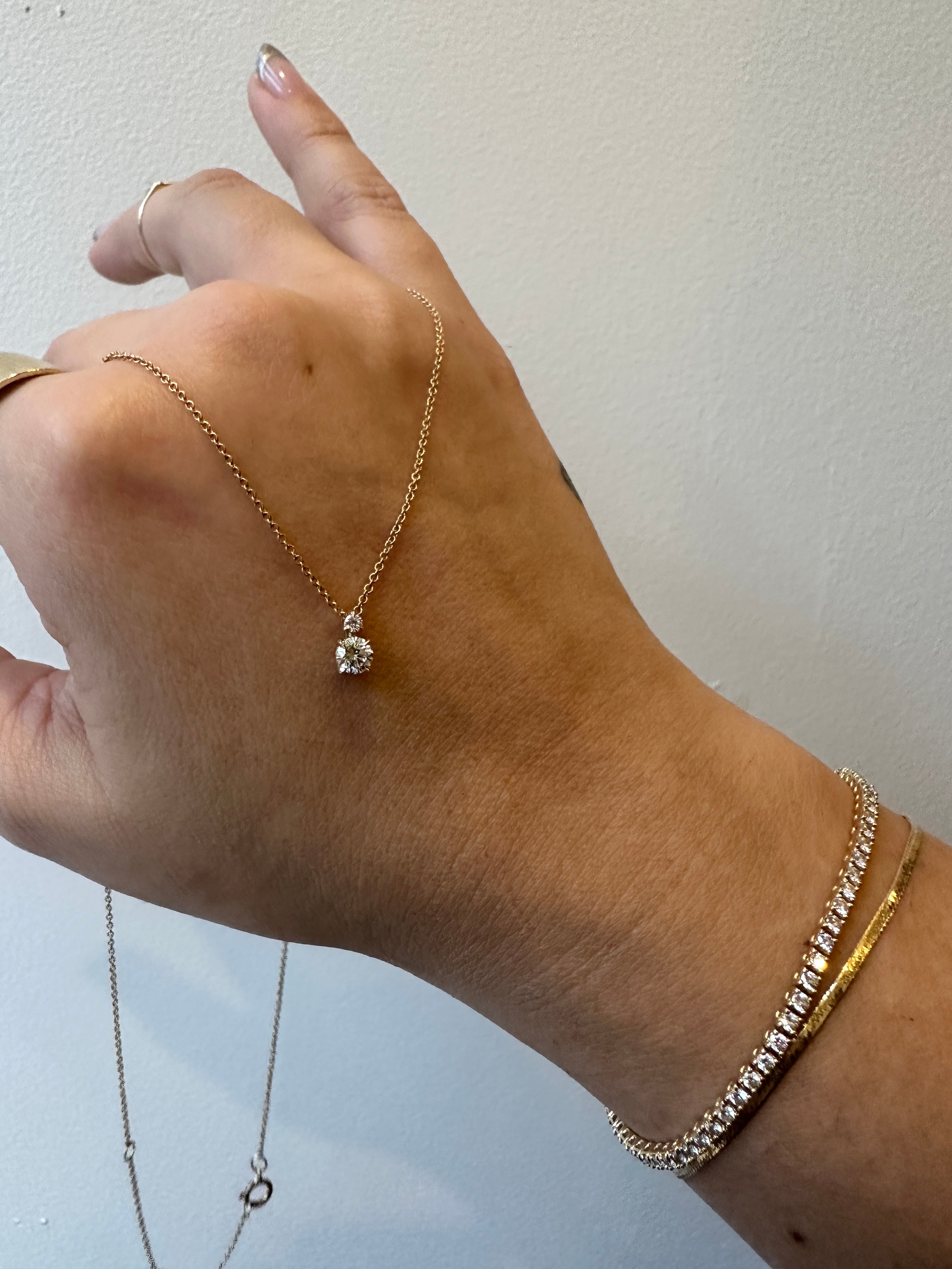DIAMOND HORIZON PENDANT