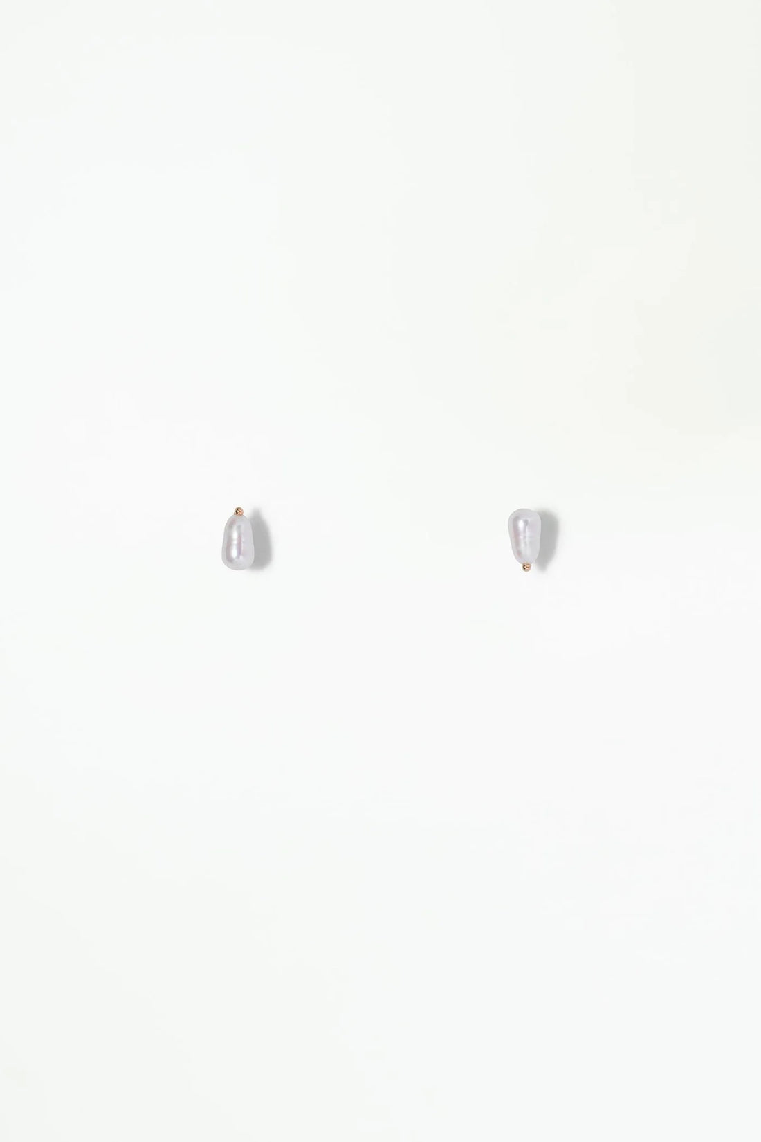 IRREGULAR PEARL EARRINGS