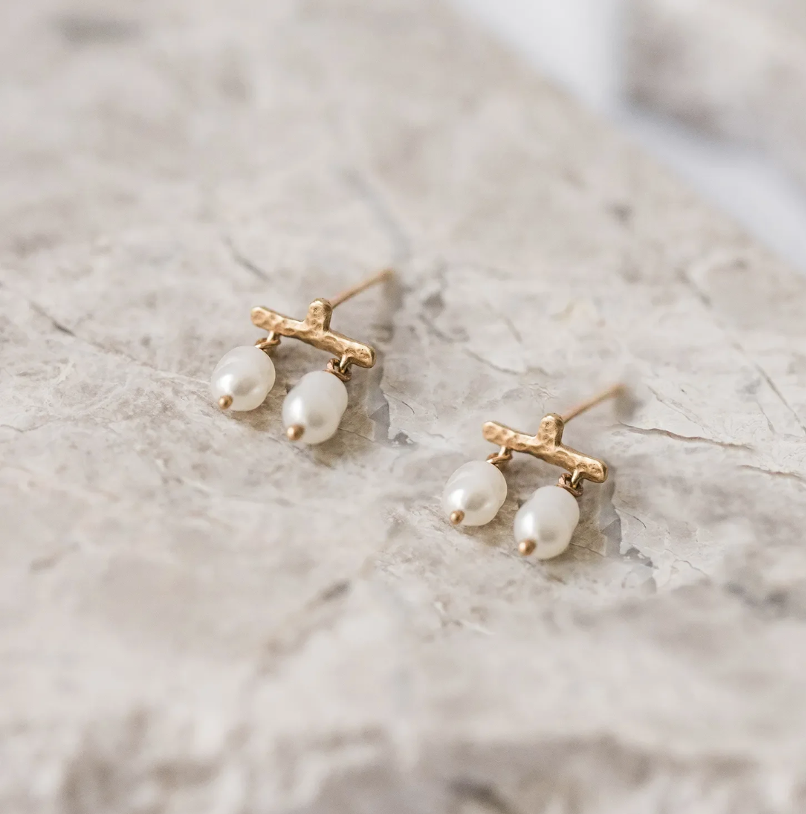 CASTANET PEARL 14KT GOLD EARRING