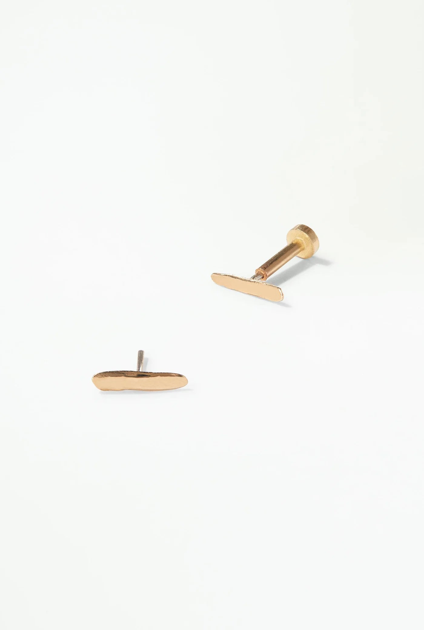 DASH WISP STUDS