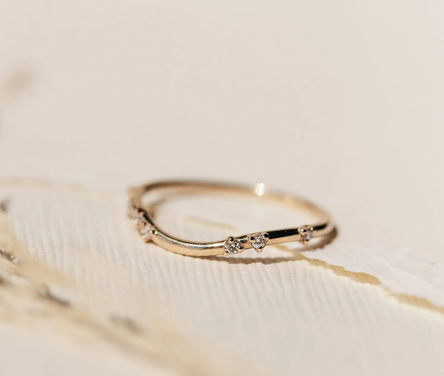 ALATE RING