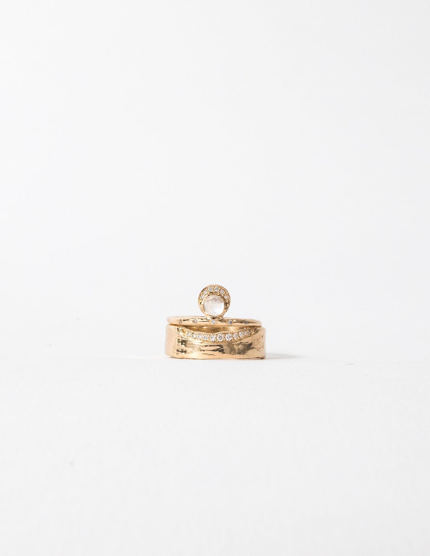 SHELTER MOONSTONE RING
