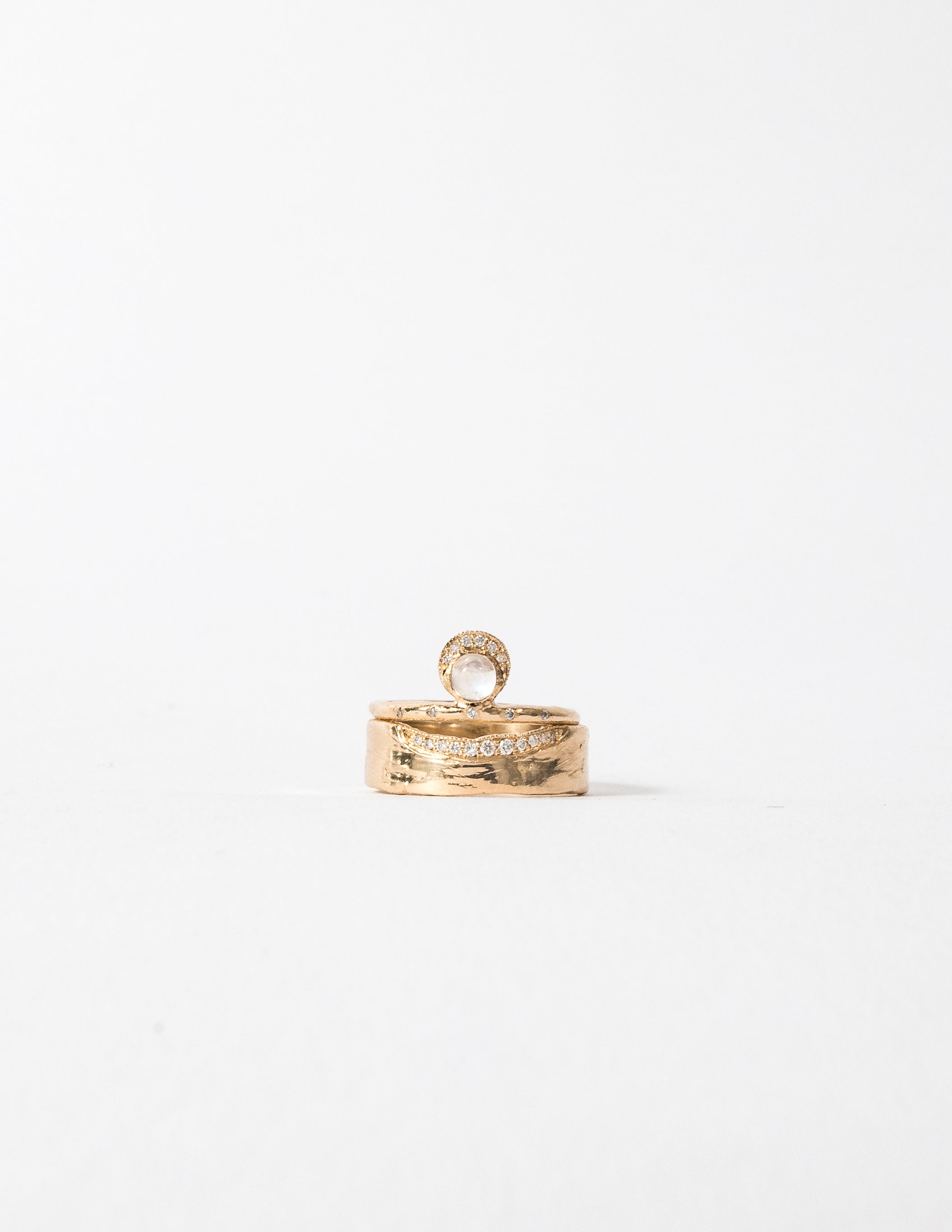 SHELTER MOONSTONE RING