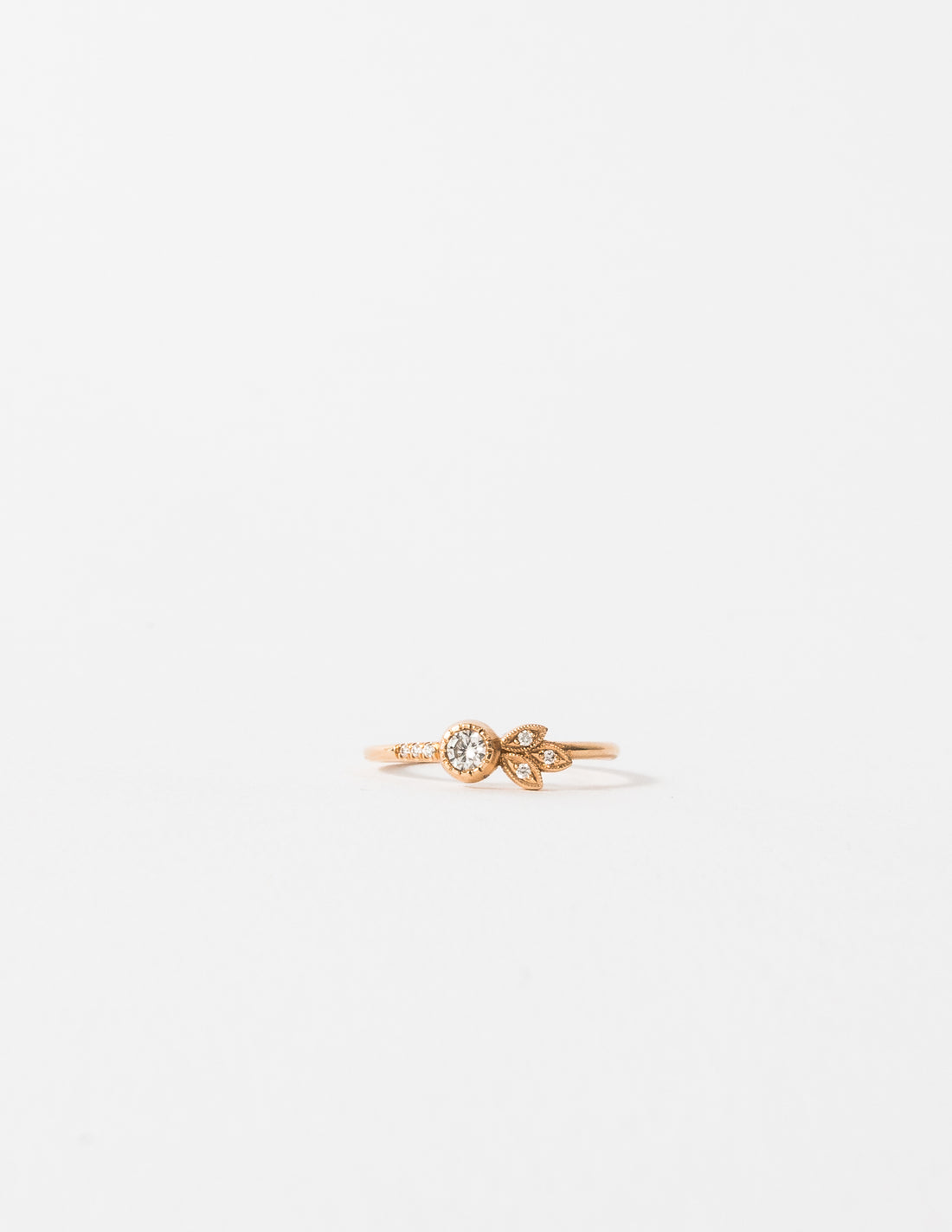 DIAMOND LEAF RING