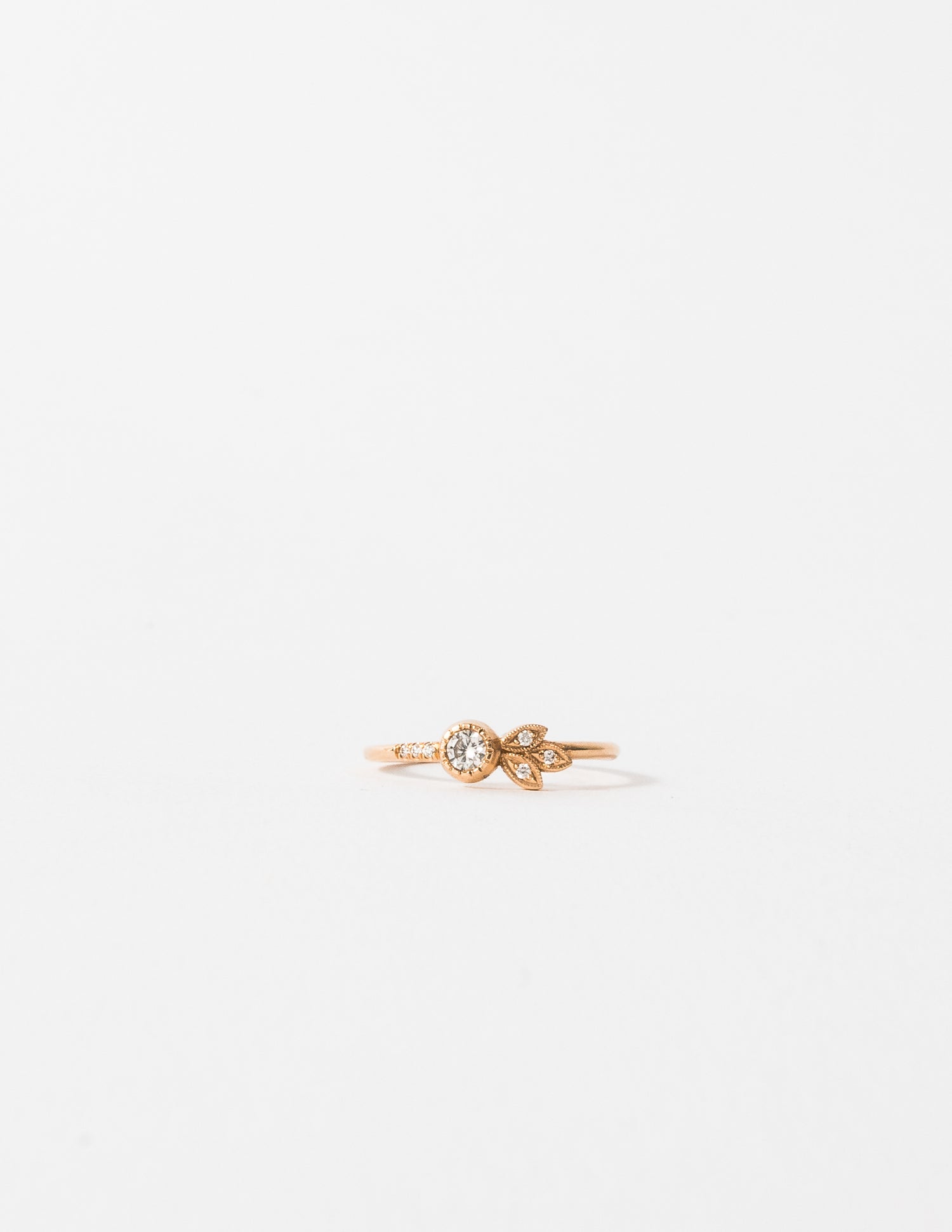 DIAMOND LEAF RING