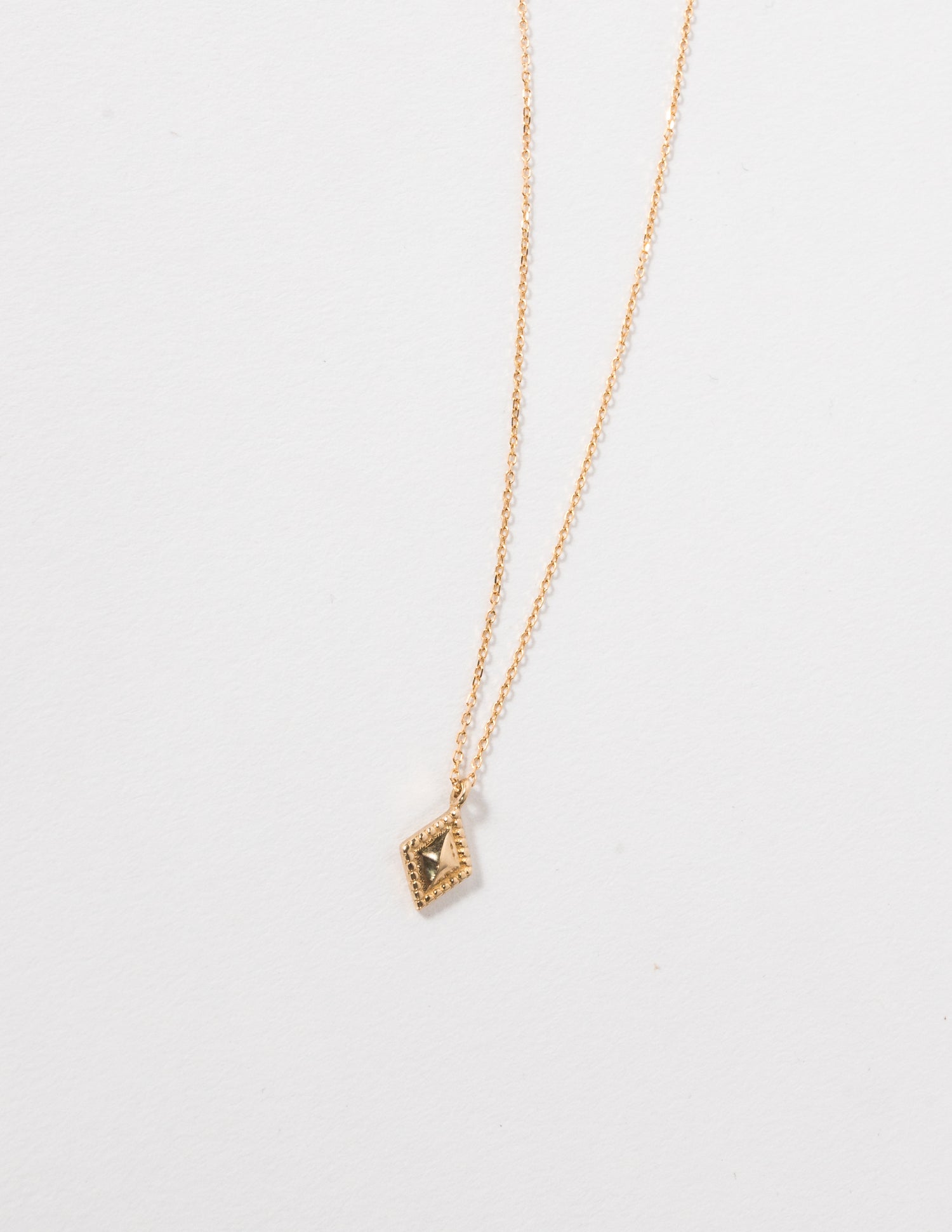 DIAMOND MILI NECKALCE