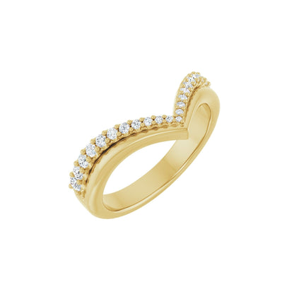 Diamond Peaks contour wedding band in 14kt yellow gold with graduated round diamonds, perspective view