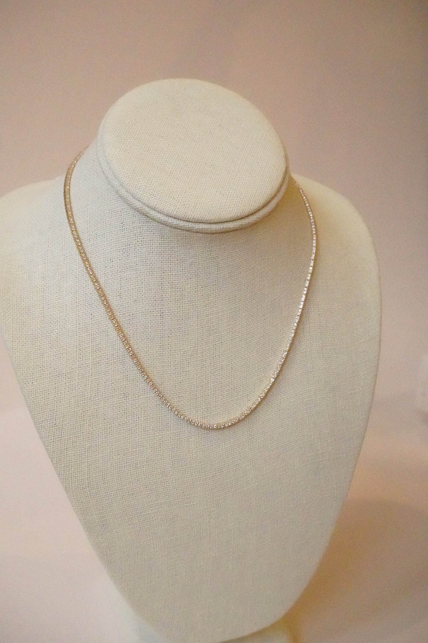 THE CLASSIC TENNIS NECKLACE