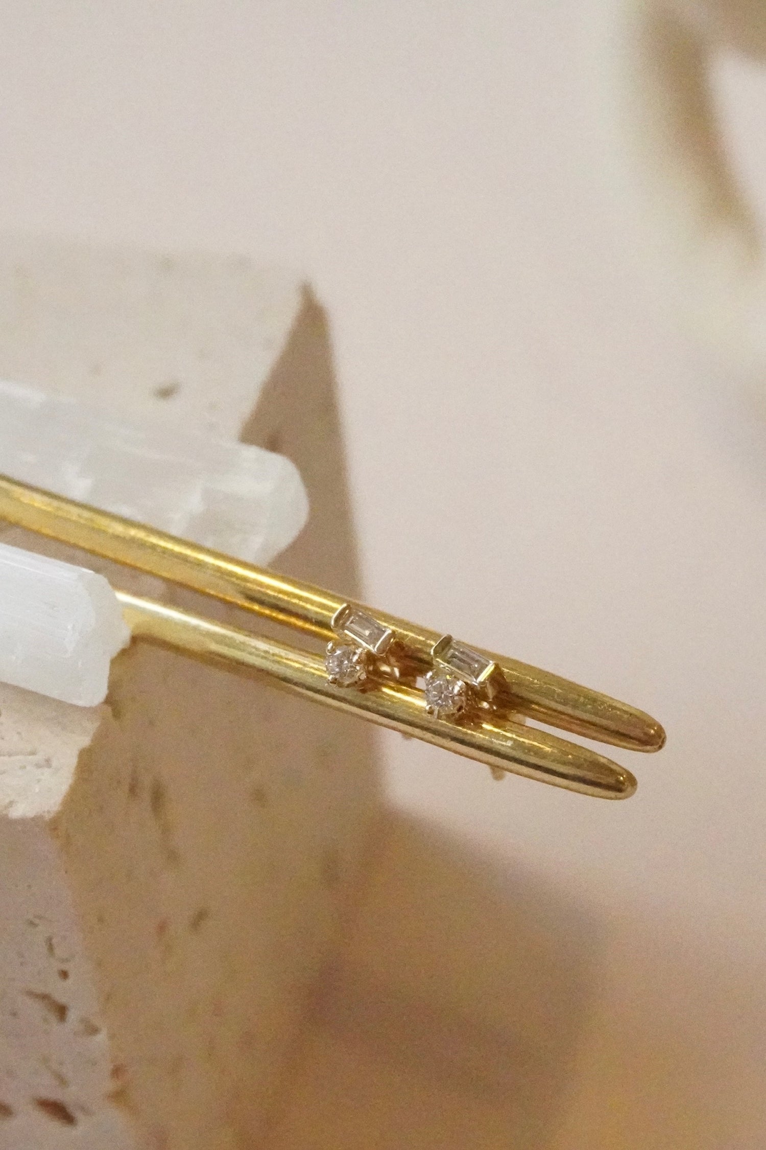 14KT BAGUETTE &amp; PRONG DIAMOND STACKED STUDS