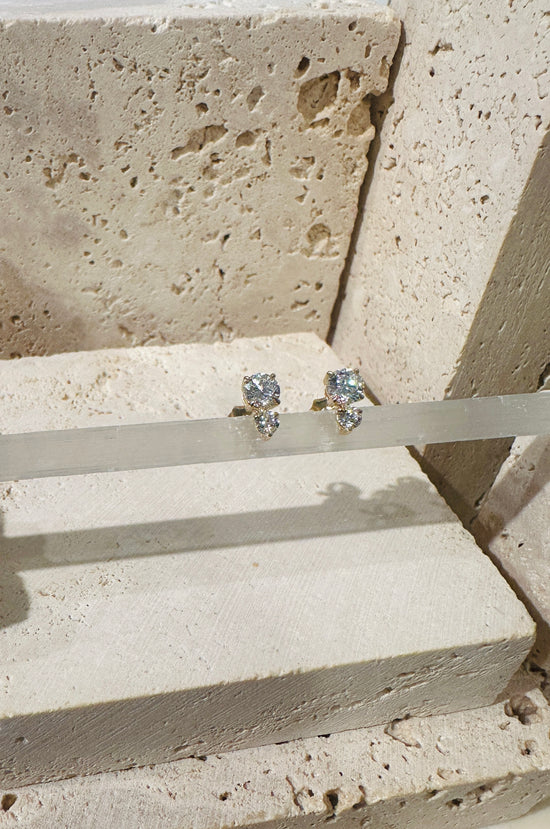 HORIZON DIAMOND STUDS