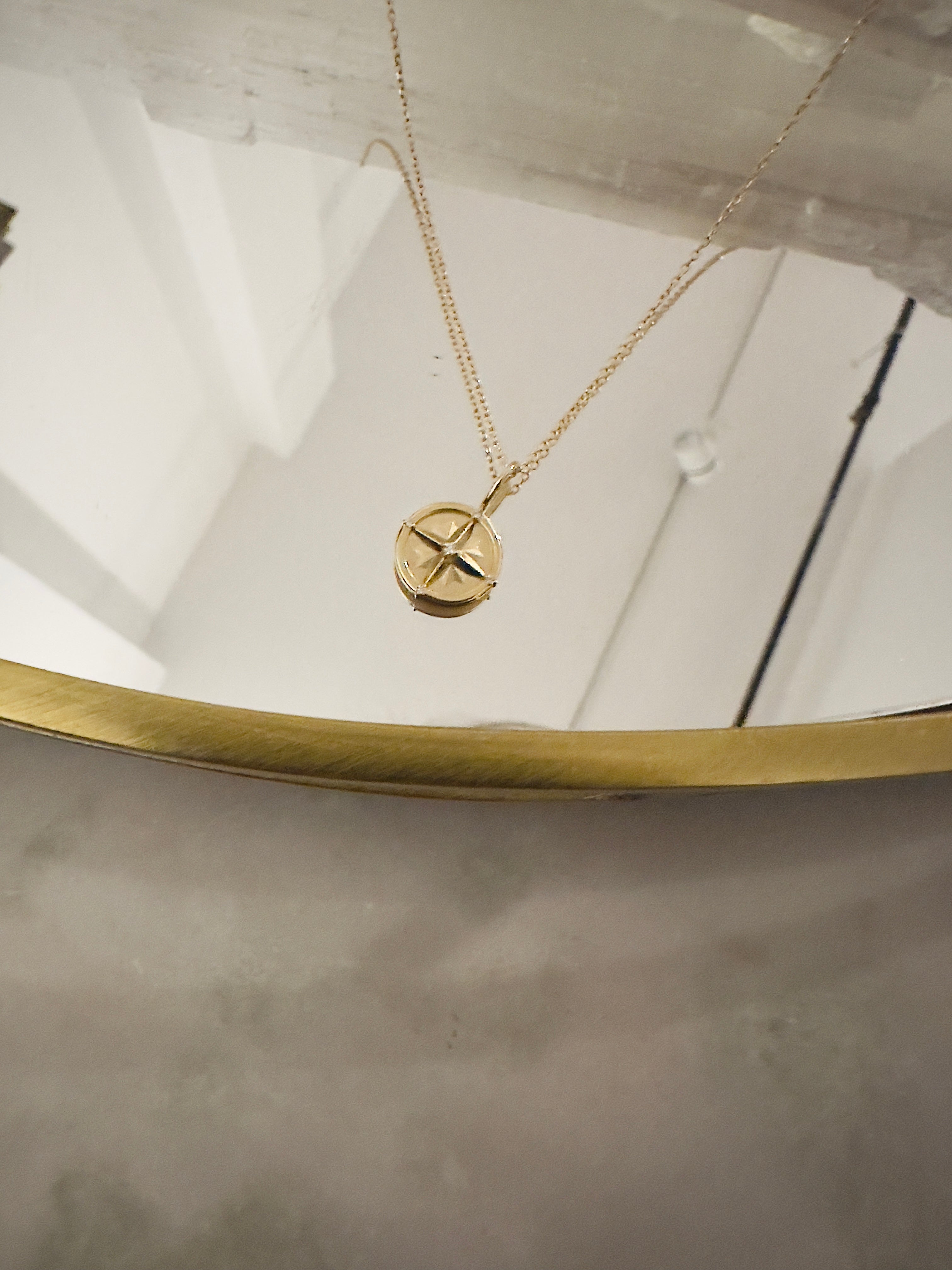 DIAMOND PATH PENDANT