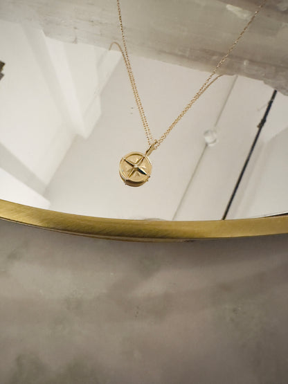 DIAMOND PATH PENDANT