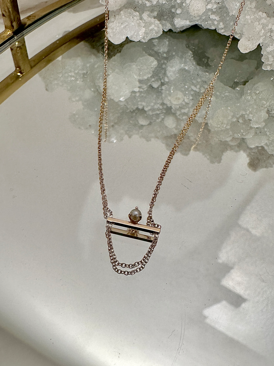 14KT HANGING CHAIN PEARL BAR NECKLACE