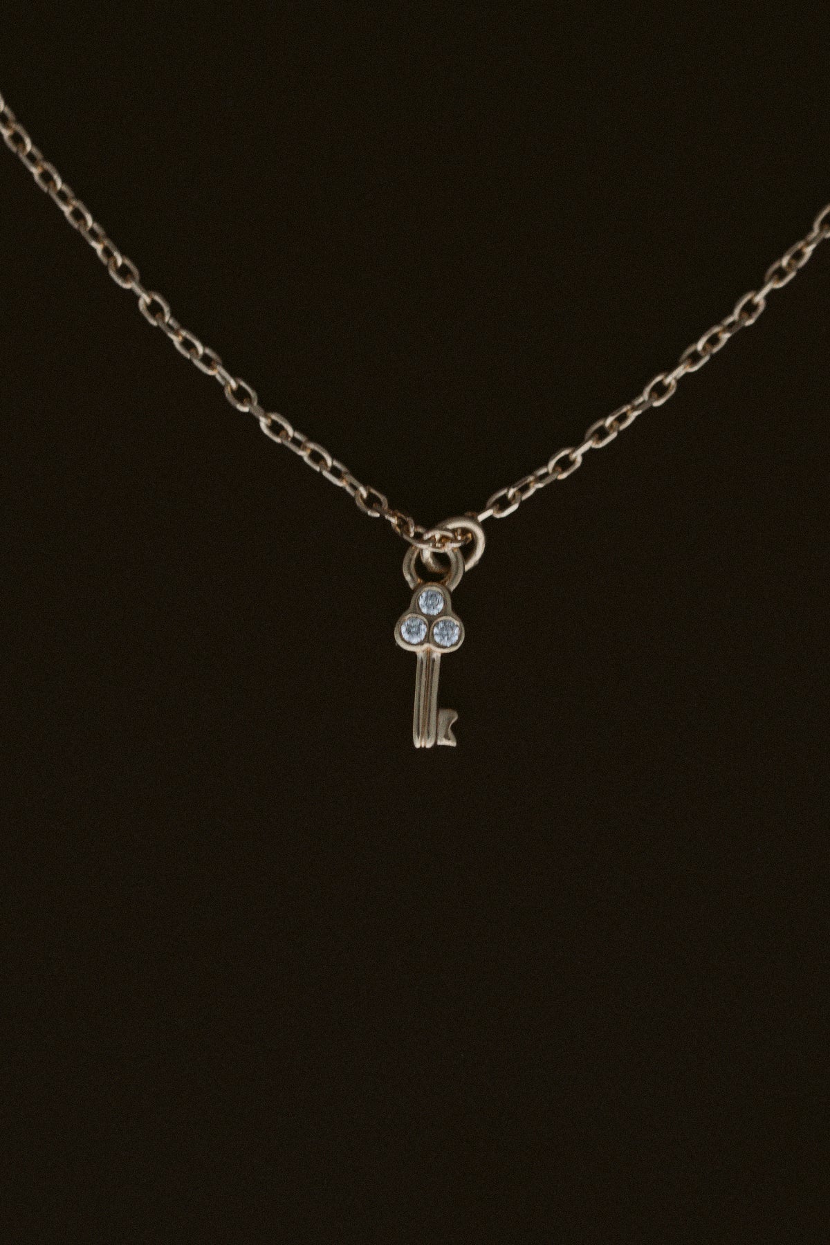 LOVERS MAVEN NECKLACE