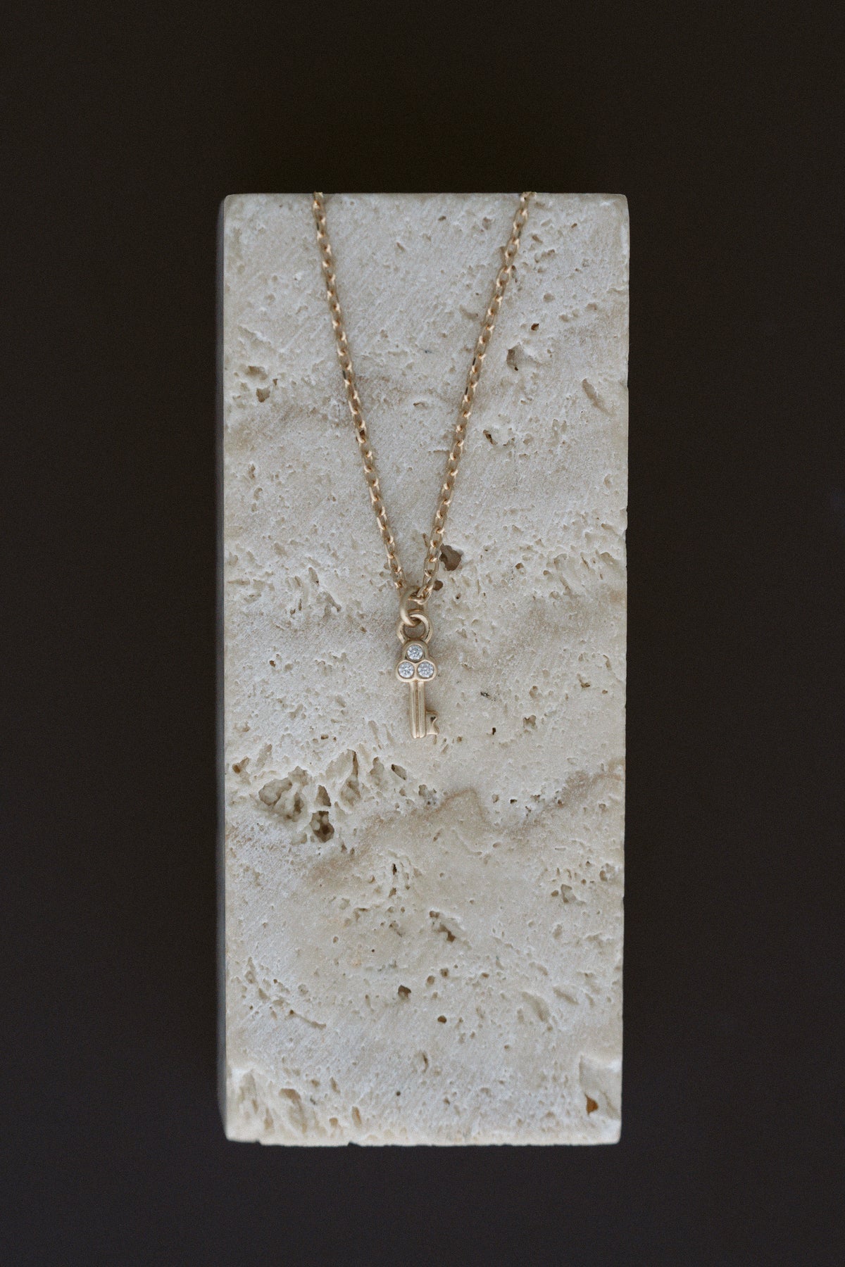 LOVERS MAVEN NECKLACE