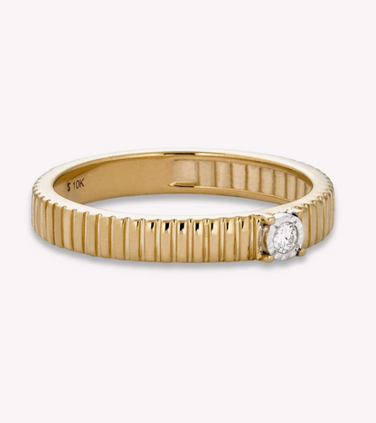 DAINTY DIAMOND PIROUETTE RING