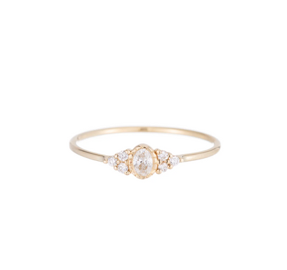 OVAL DIAMOND CLUSTER WHISPER RING