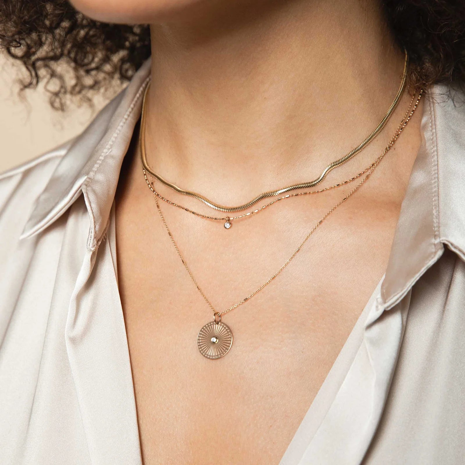 SUNBEAM MEDALIAN DIAMOND BEZEL NECKLACE