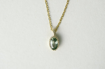 Oval Green Sapphire Wisp Necklace detail