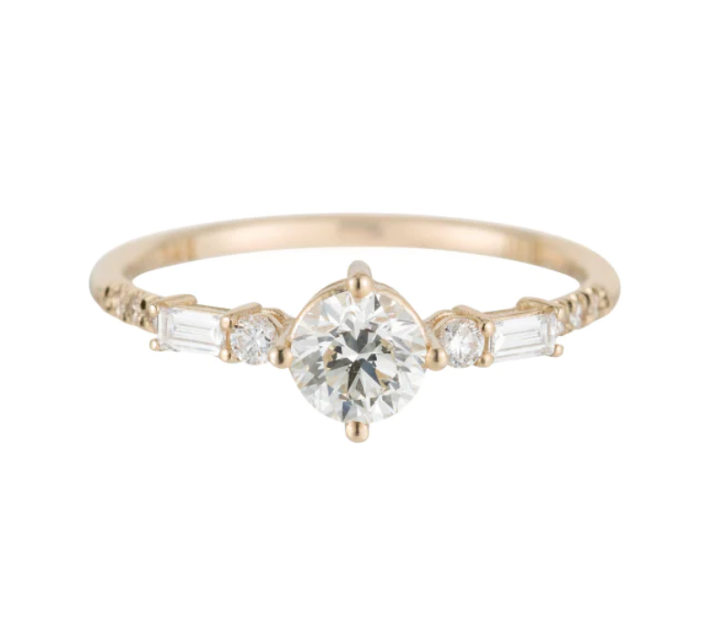 DIAMOND SOLITARE ETUDE RING