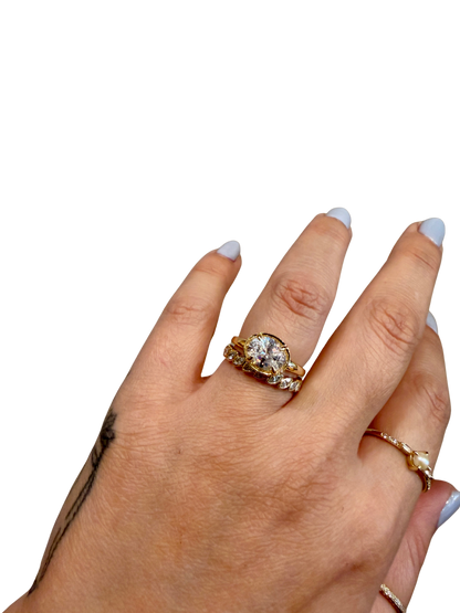 GOLDEN WATERS WEDDING BAND