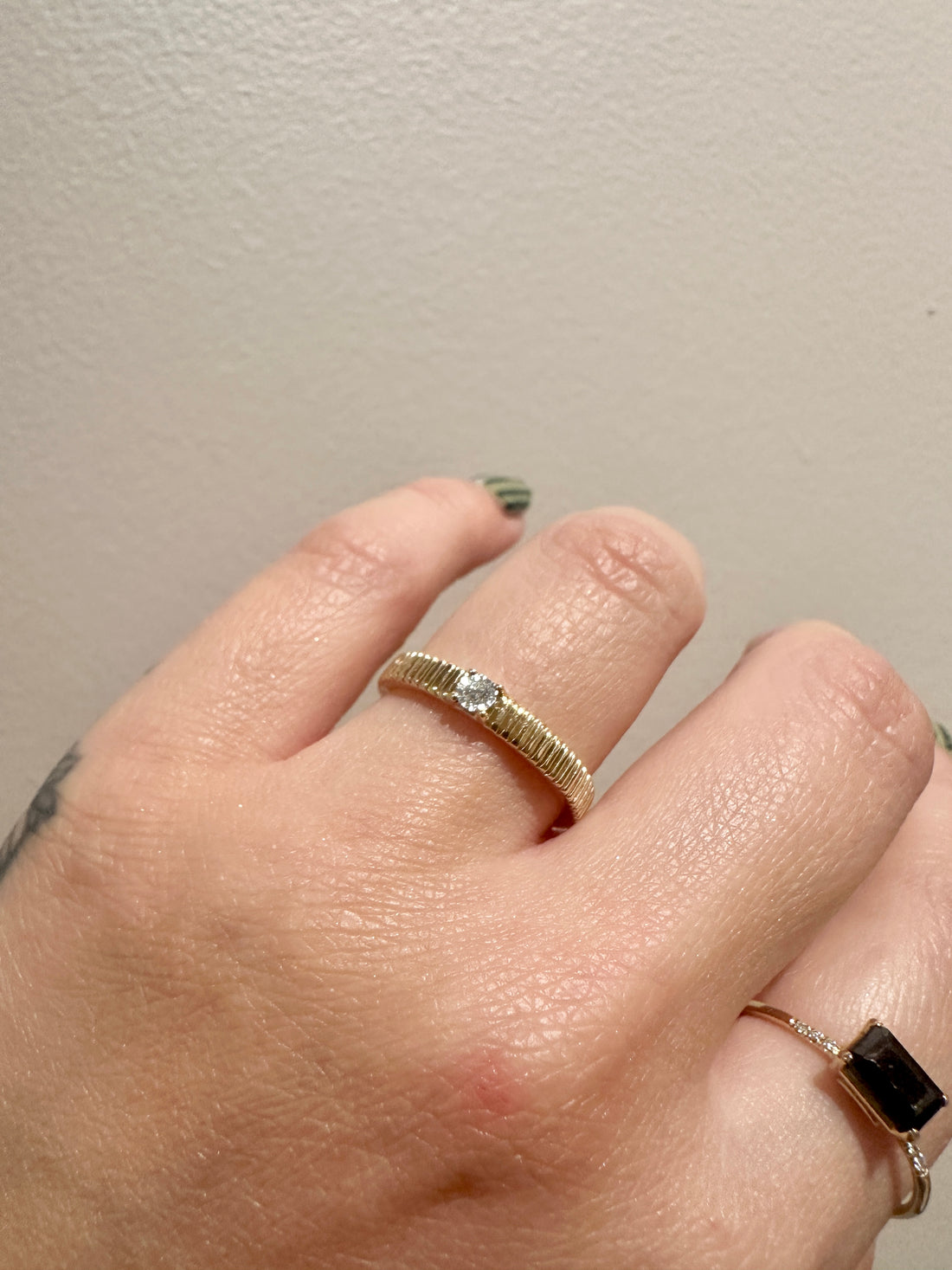 DAINTY DIAMOND PIROUETTE RING