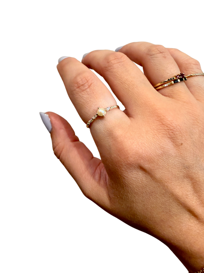 SOLO PEARL BAGUETTE EQUILIBRIUM RING