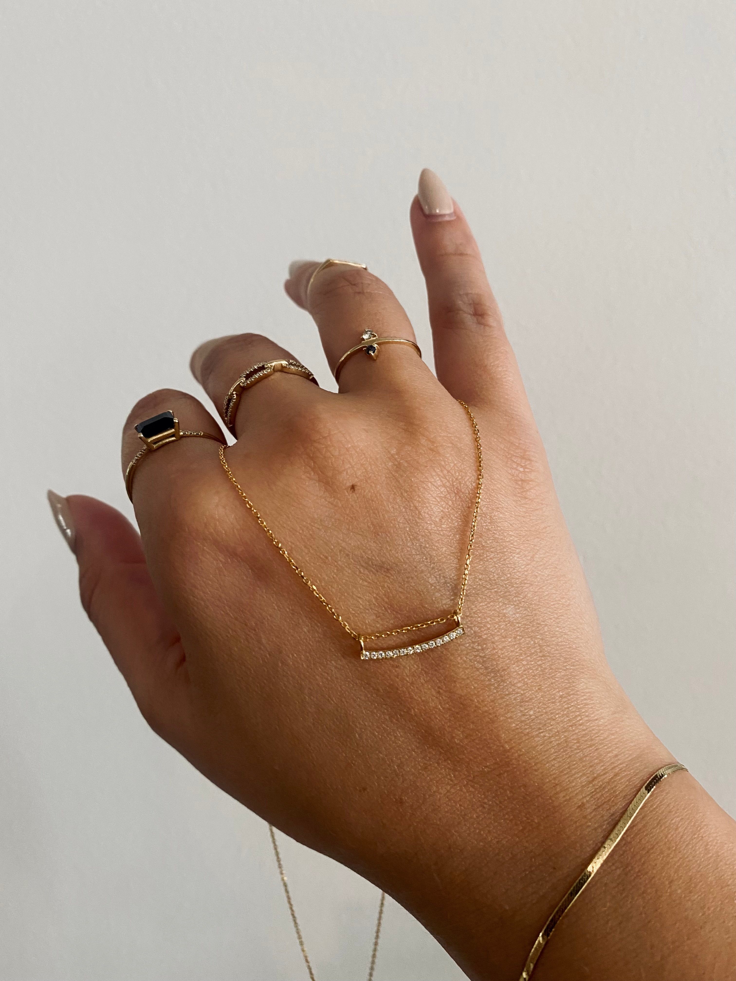 DIAMOND BAR NECKLACE