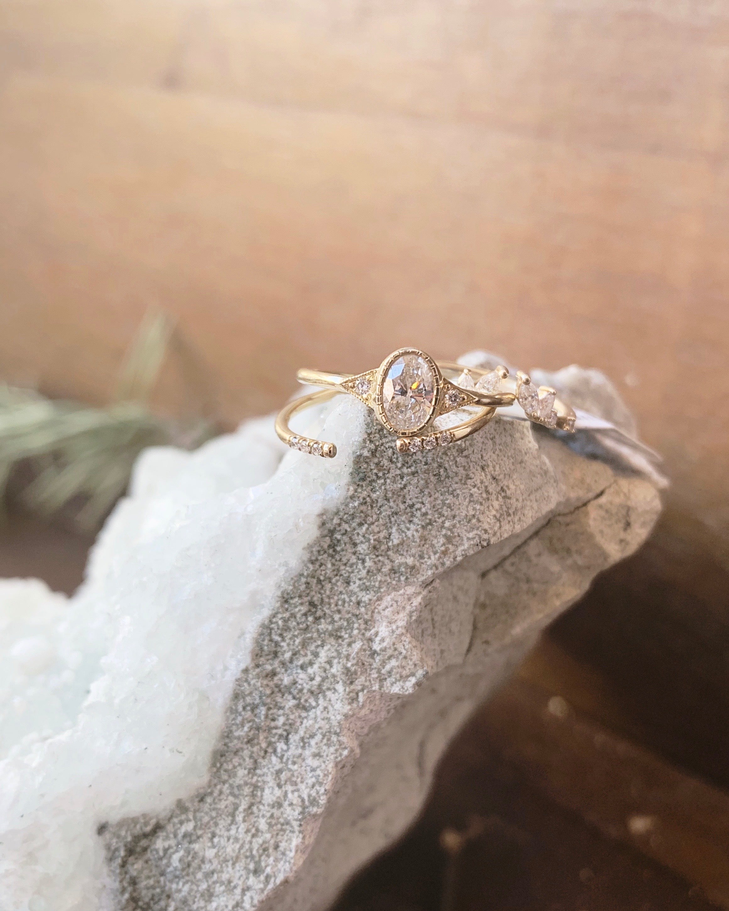 DIAMOND OVAL DECO RING