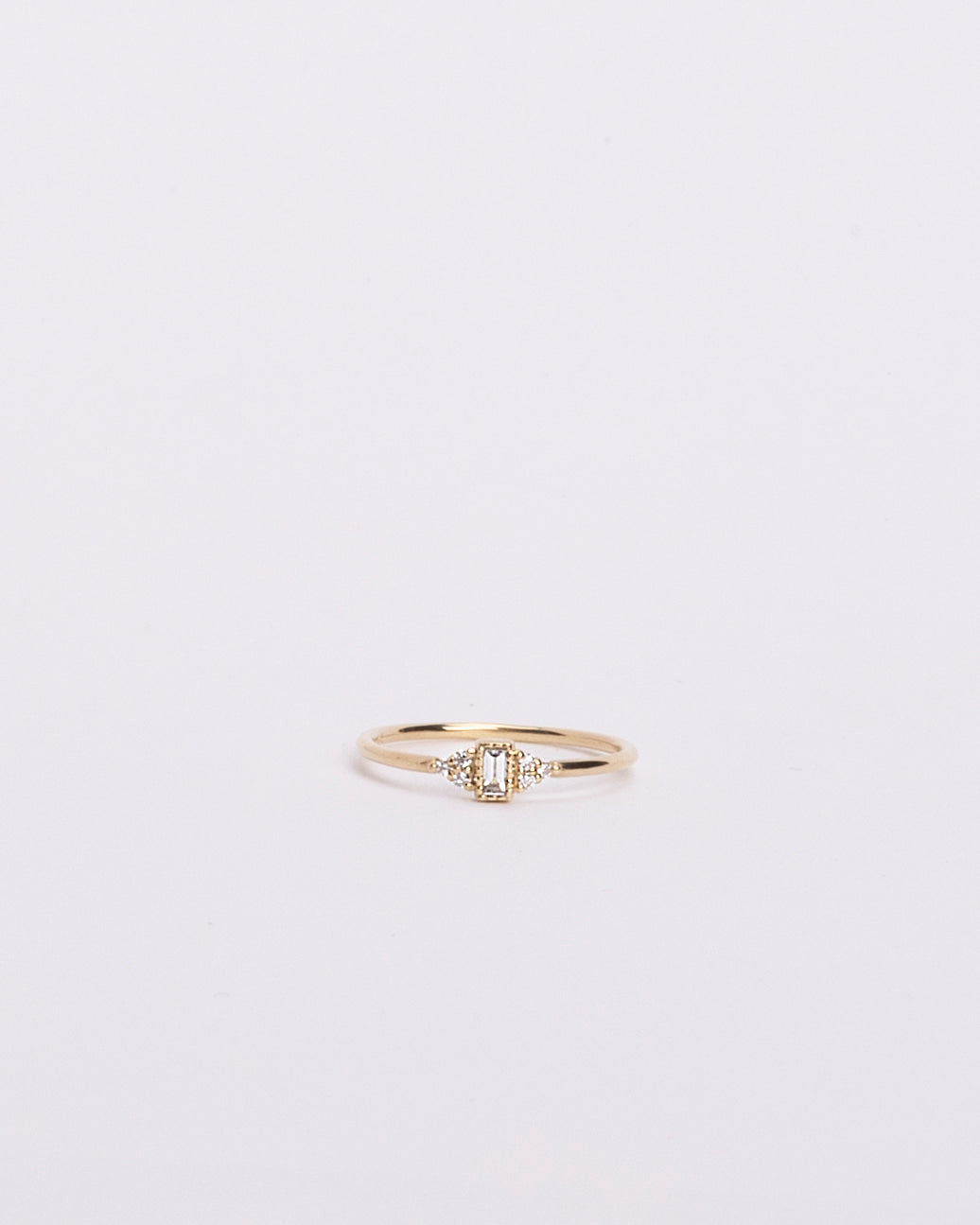DIAMOND BAGUETTE WHISPER RING