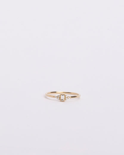 DIAMOND BAGUETTE WHISPER RING