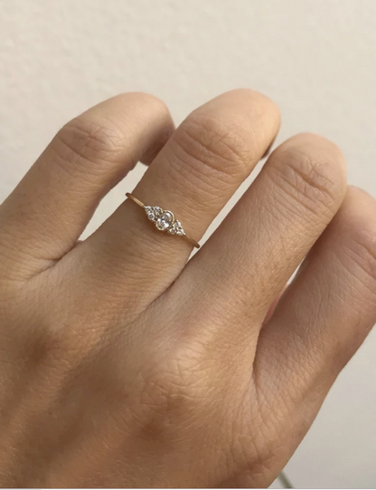 OVAL DIAMOND CLUSTER WHISPER RING