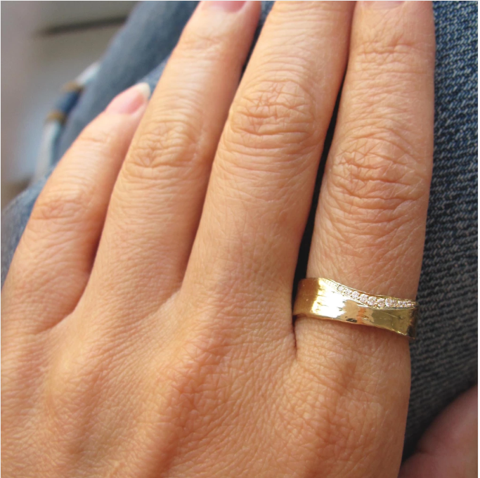 WHITE DIAMOND TRAIL BAND