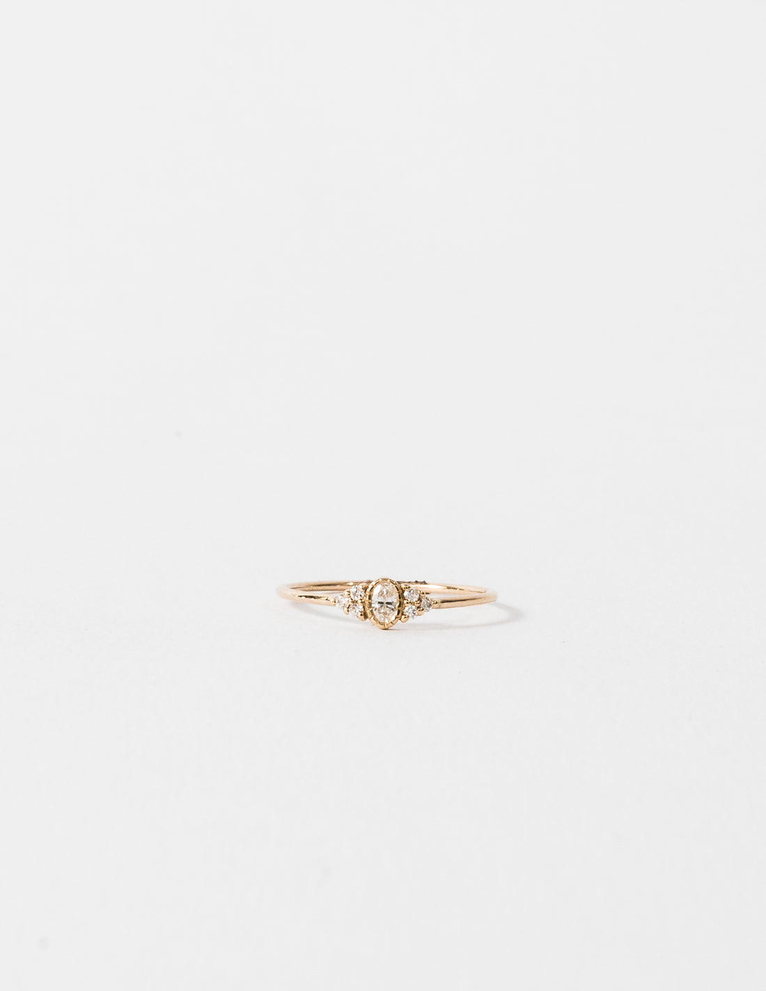 OVAL DIAMOND CLUSTER WHISPER RING