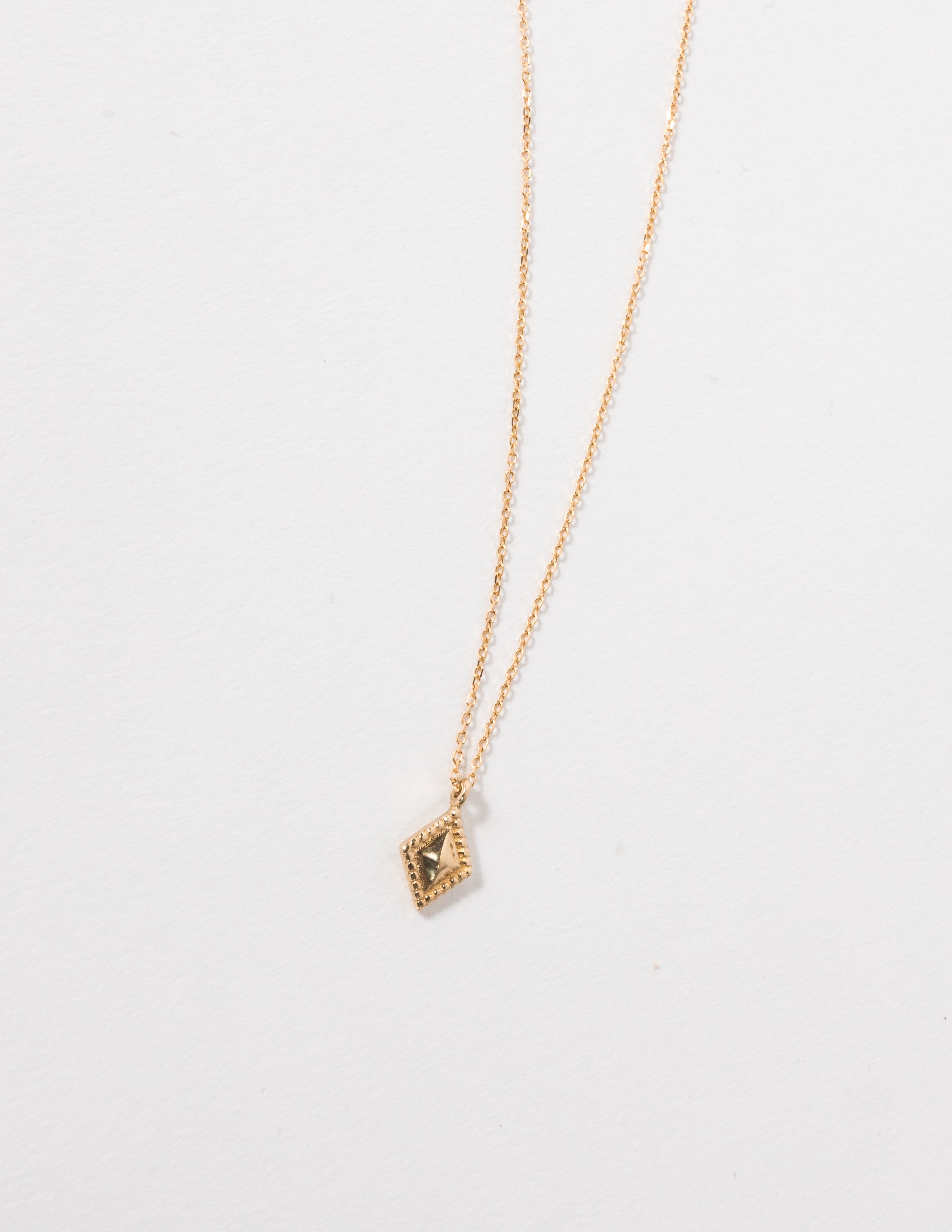 DIAMOND MILI NECKALCE